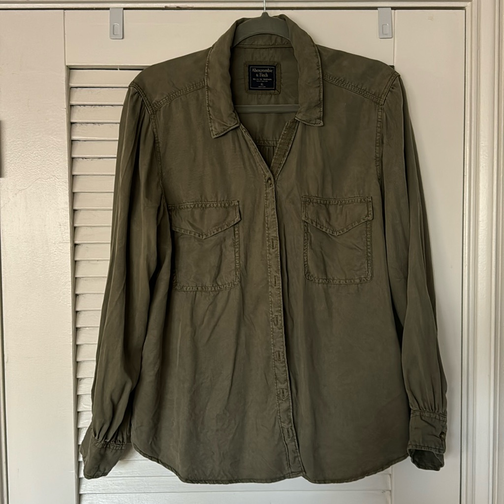 A+F Button Down